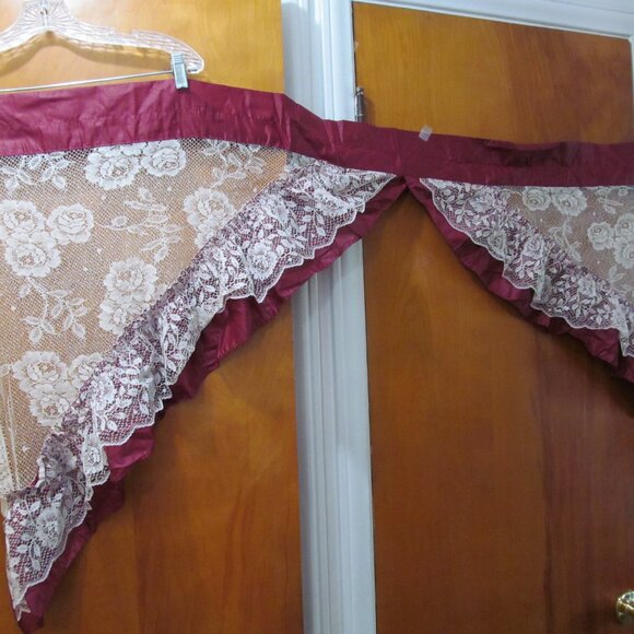 Swag Curtain Ivory Floral Lace with Burgundy 62 x 30 Beautiful! - Picture 8 of 16